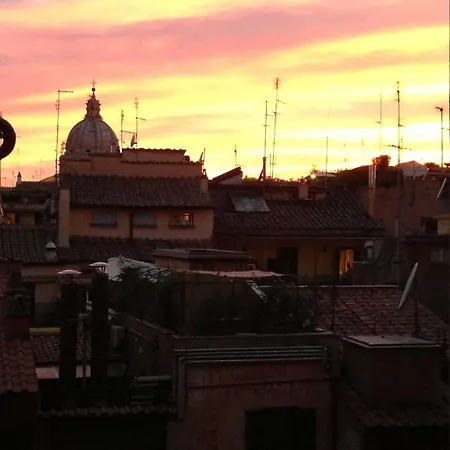 Piazza Di Spagna Maison d'hôtes 2*
